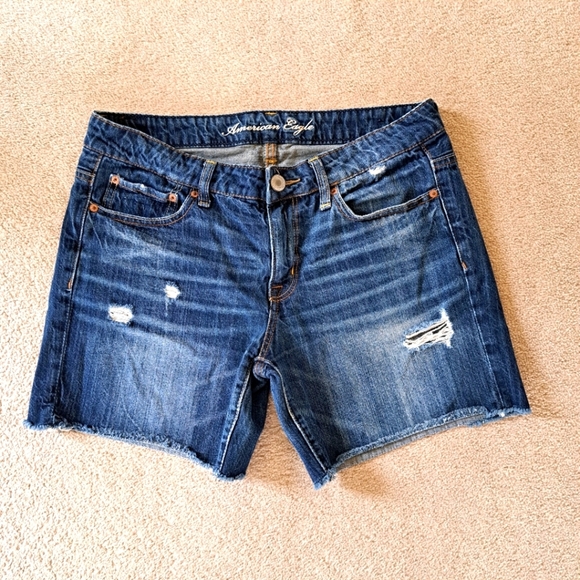 American Eagle Denim Shorts Women's Size 8 Blue Distressed Jean Shorts - Picture 1 of 12